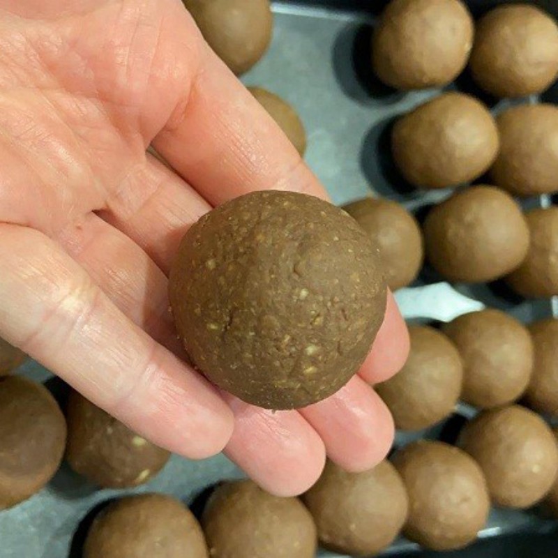 BK-180 dates balls with tahini ball making machine (3)